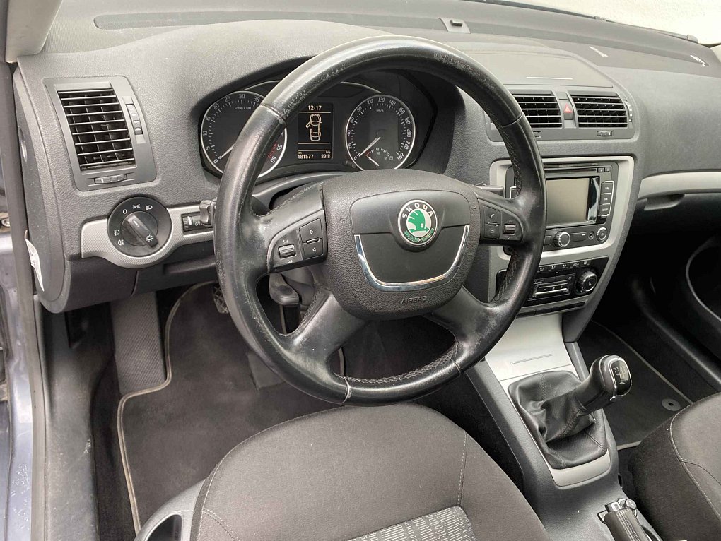 Škoda Octavia II 1.6 TDi Elegance
