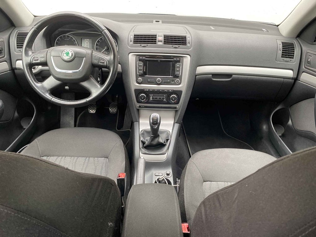 Škoda Octavia II 1.6 TDi Elegance