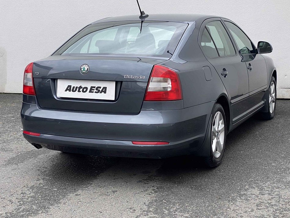 Škoda Octavia II 1.6 TDi Elegance
