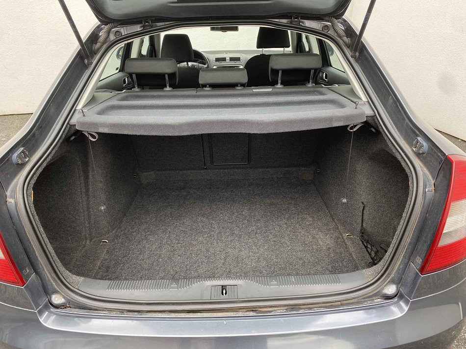 Škoda Octavia II 1.6 TDi Elegance