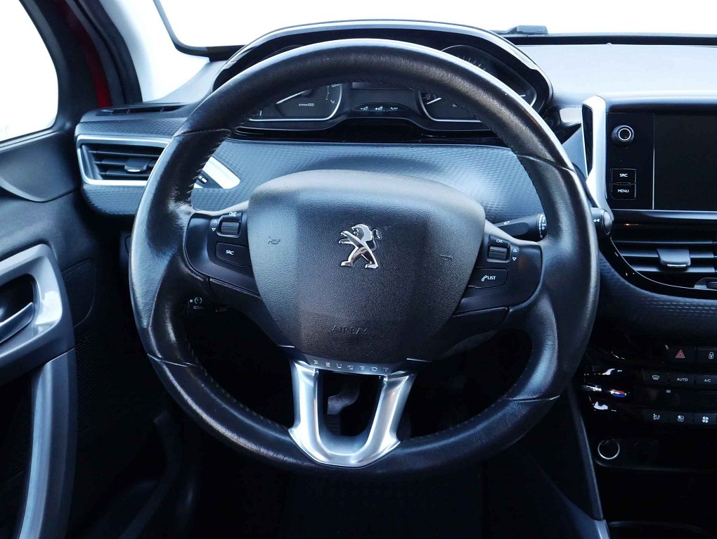 Peugeot 2008 1.2 PT 