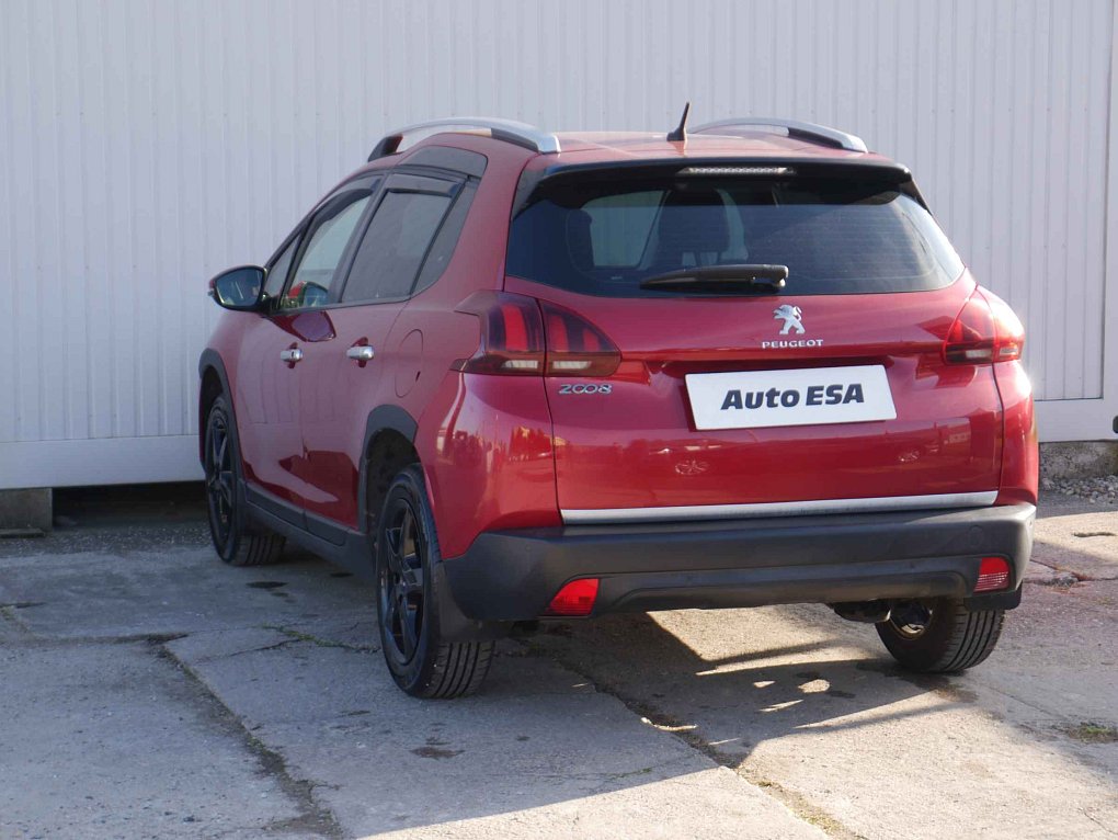 Peugeot 2008 1.2 PT 