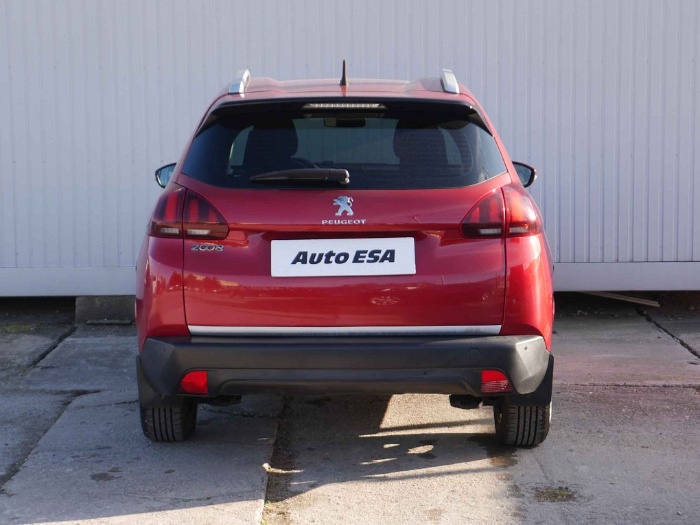 Peugeot 2008 1.2 PT 