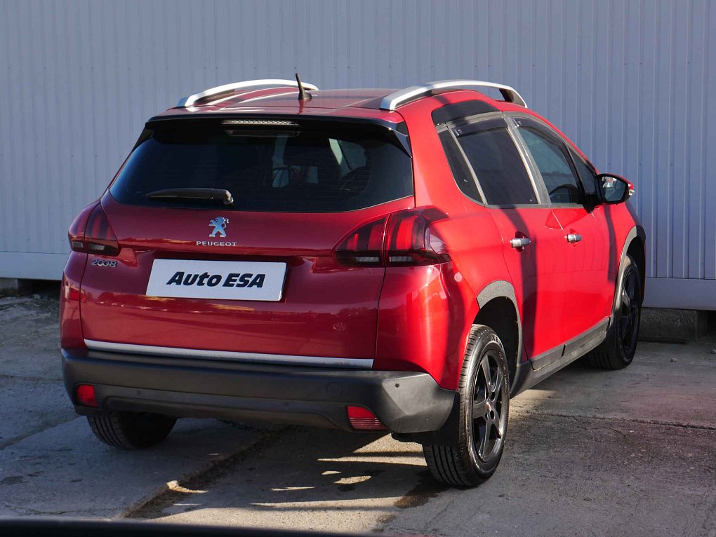 Peugeot 2008 1.2 PT 
