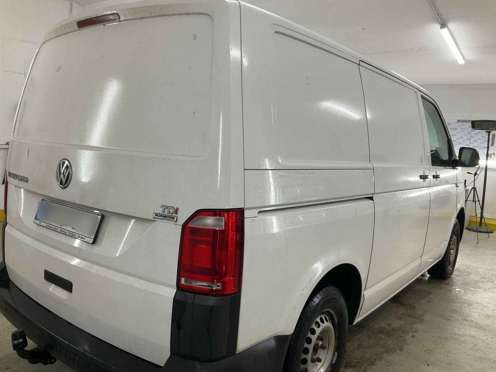 Volkswagen Transporter 2.0TDi  T6 L1H1