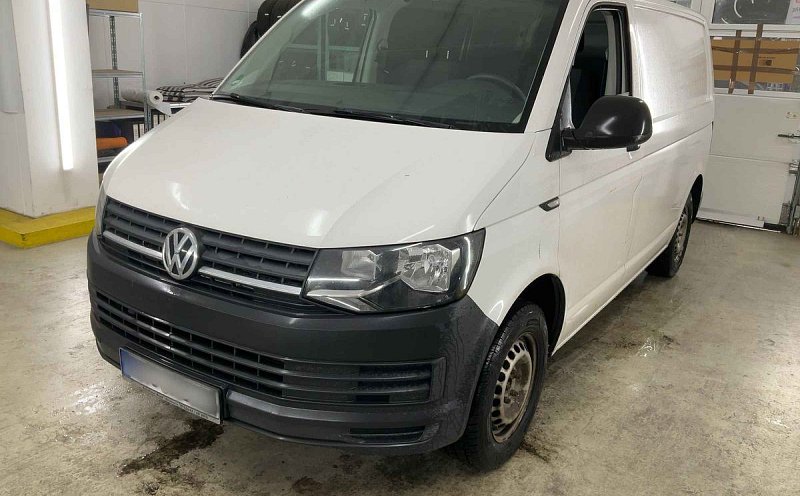 Volkswagen Transporter 2.0TDi  T6 L1H1