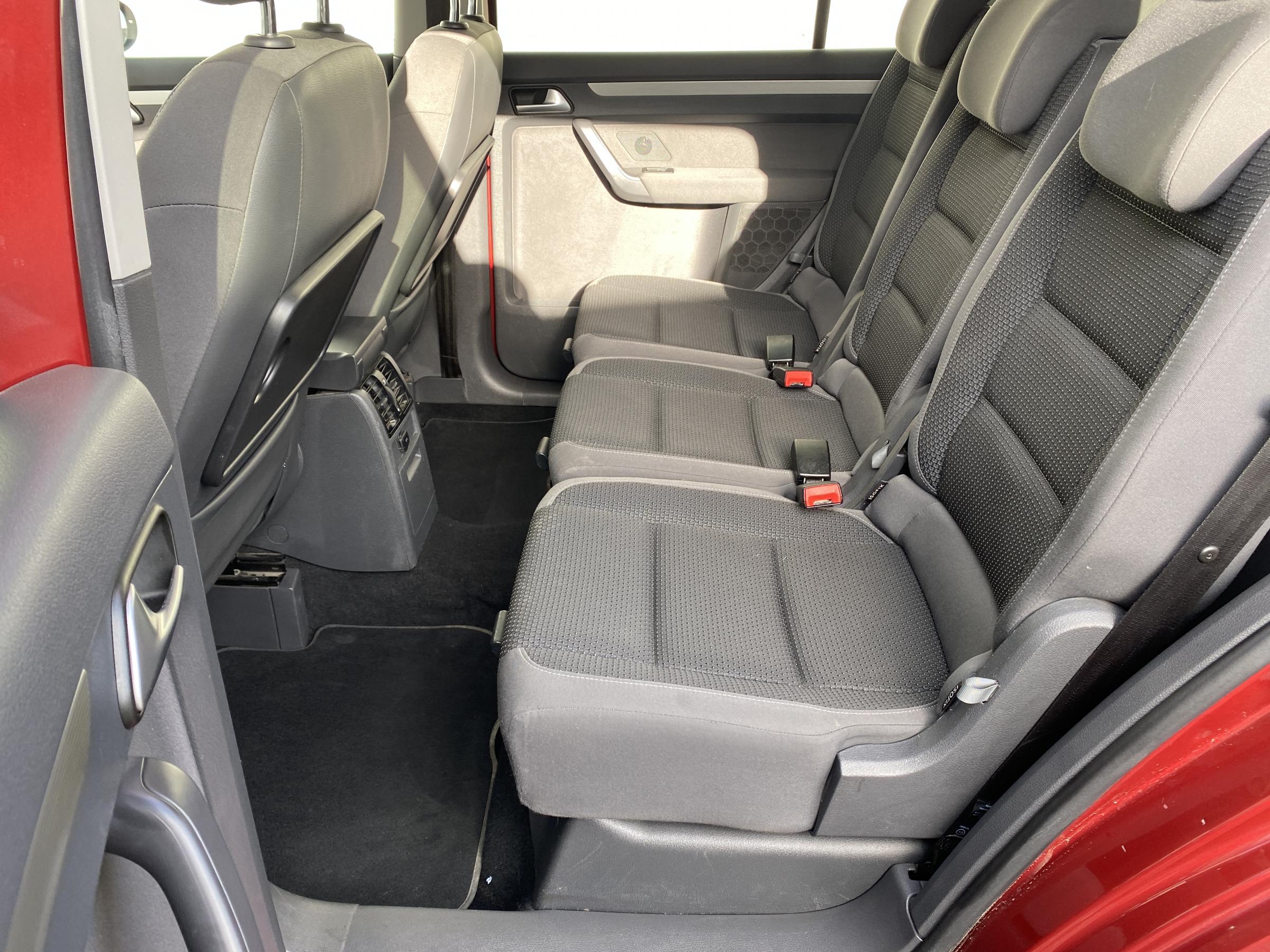 Volkswagen Touran, 2014 - pohled č. 10