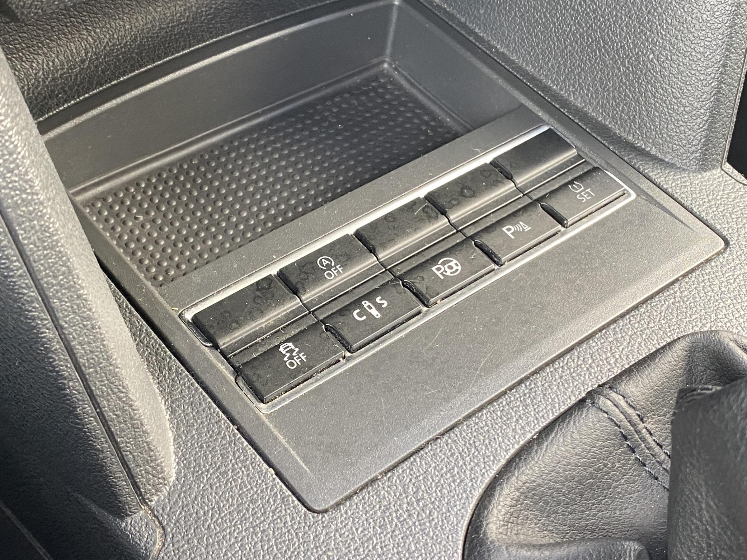 Volkswagen Touran, 2014 - pohled č. 14