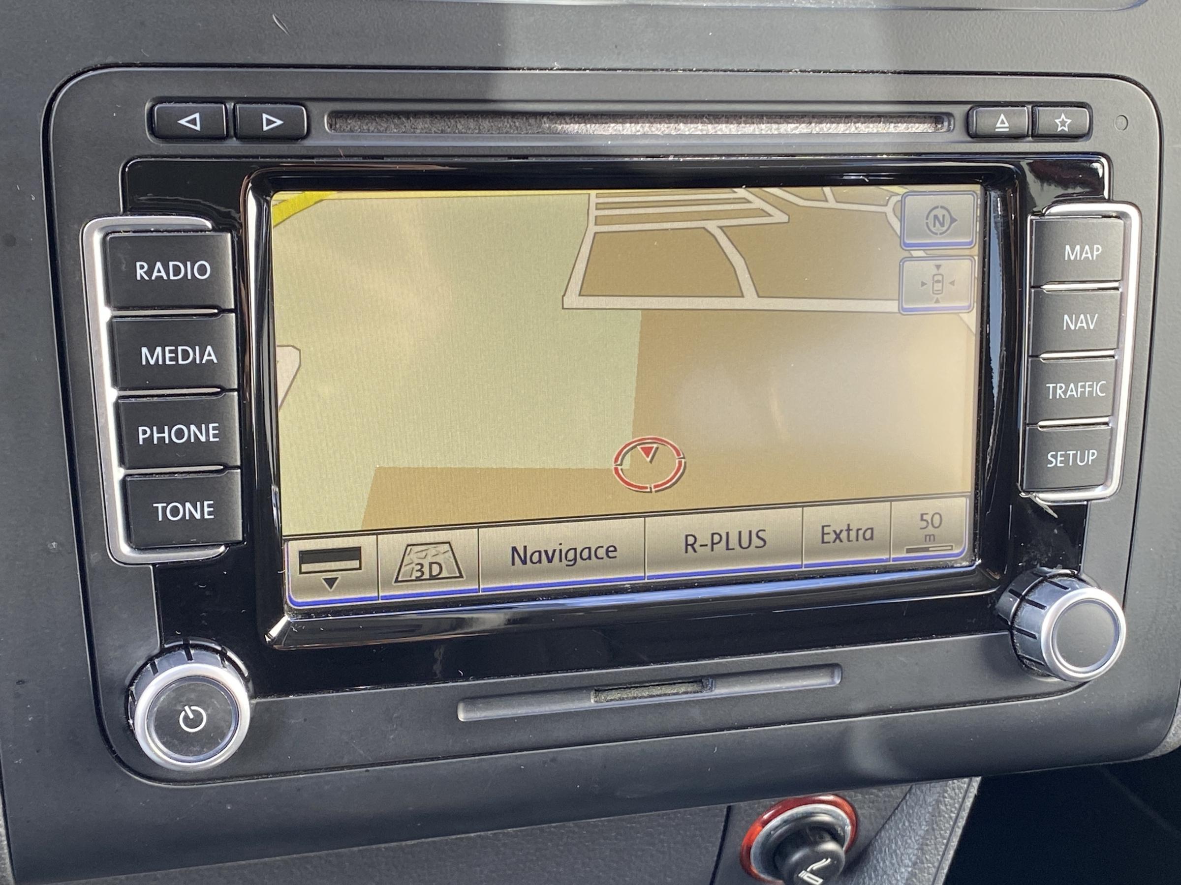 Volkswagen Touran, 2014 - pohled č. 16