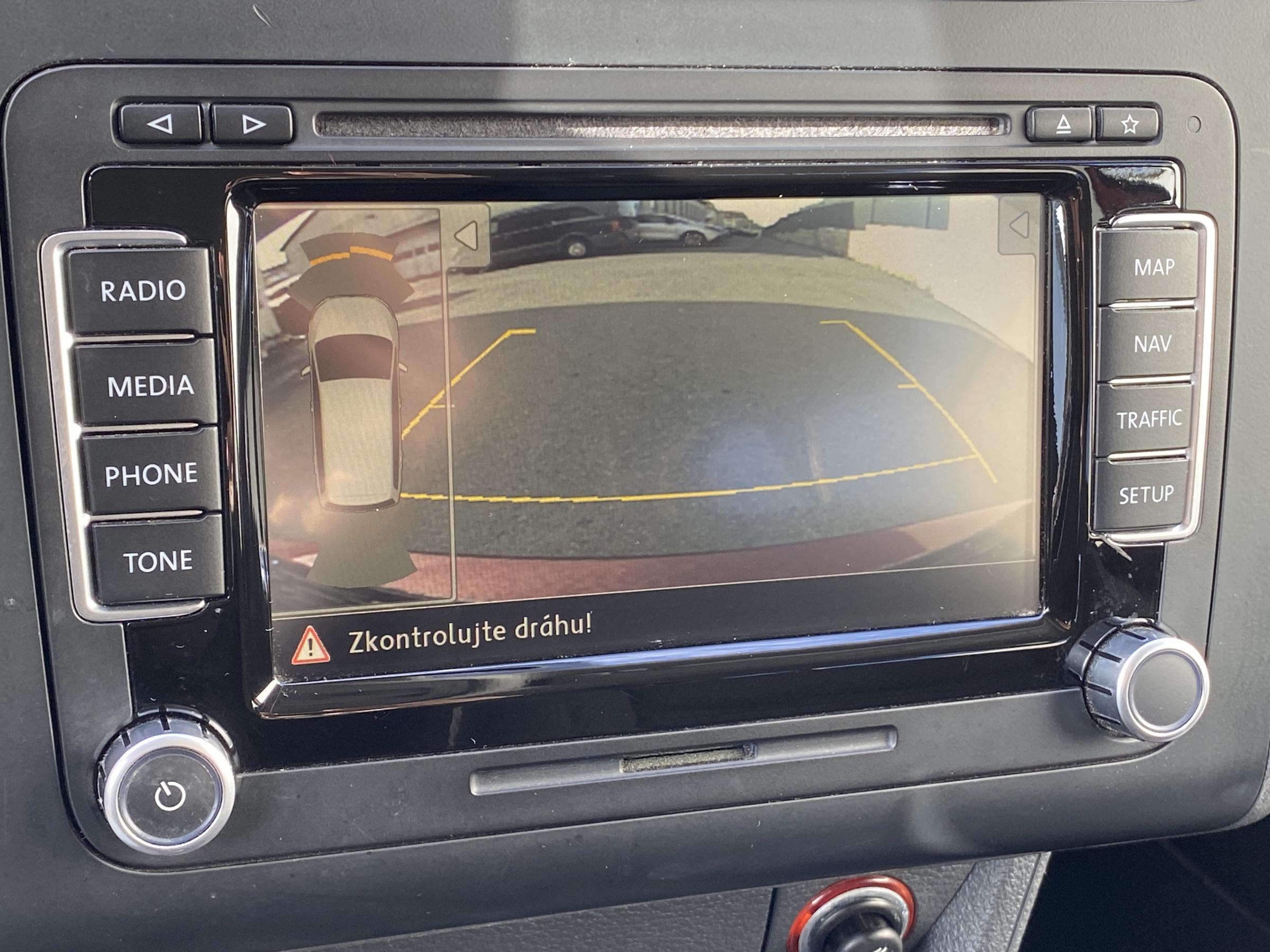 Volkswagen Touran, 2014 - pohled č. 17