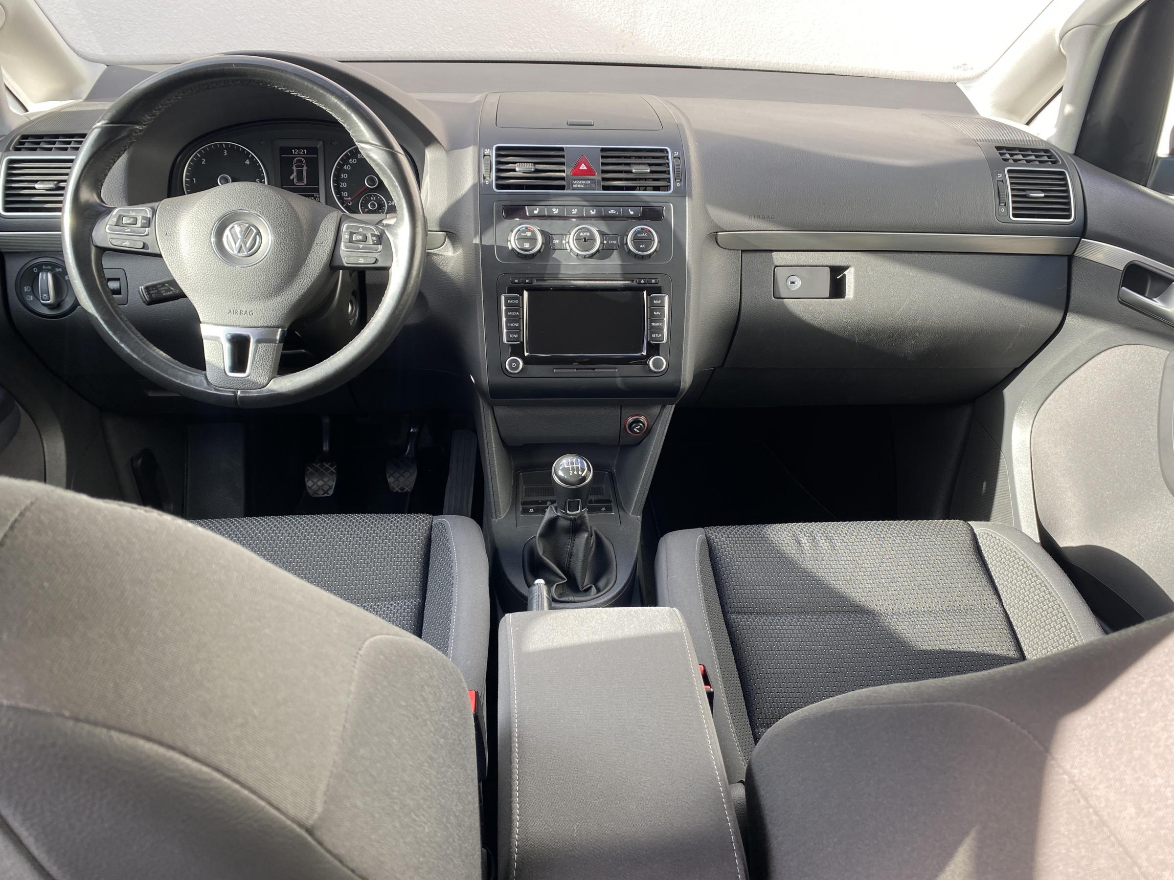 Volkswagen Touran, 2014 - pohled č. 8