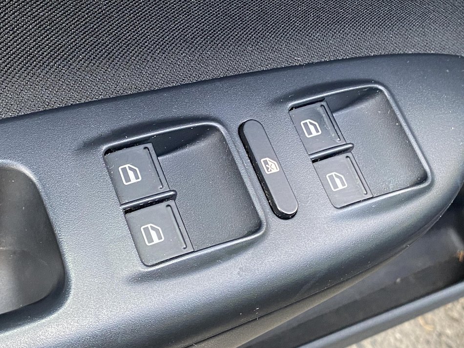 Škoda Octavia II 1.6 TDi Family