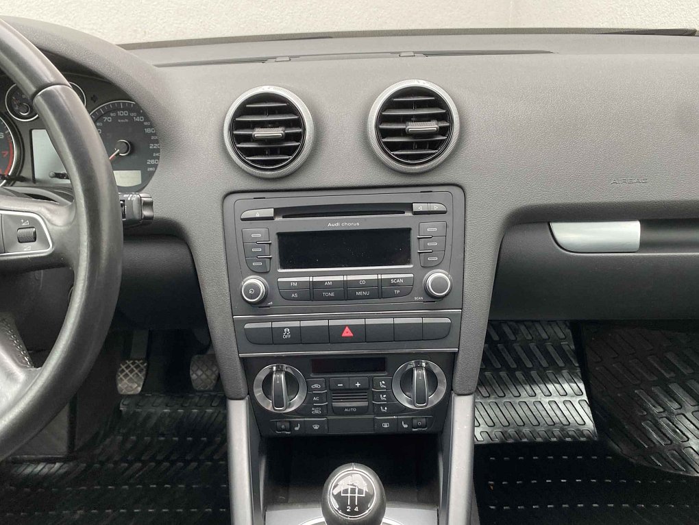 Audi A3 1.6i 