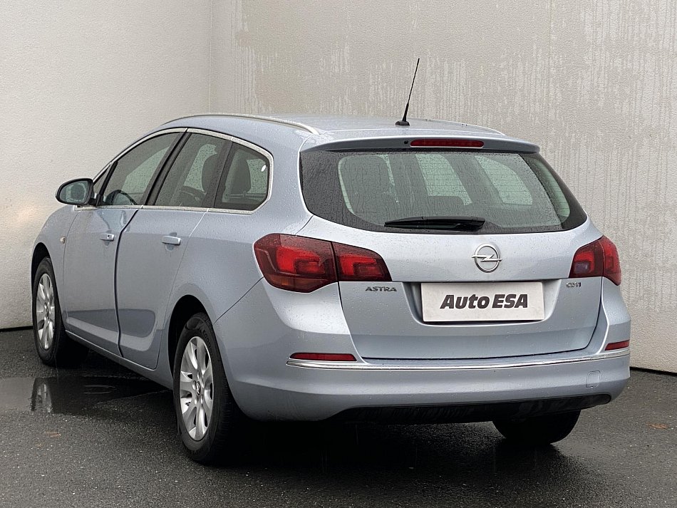 Opel Astra 1.6i  SPORTS TOURER