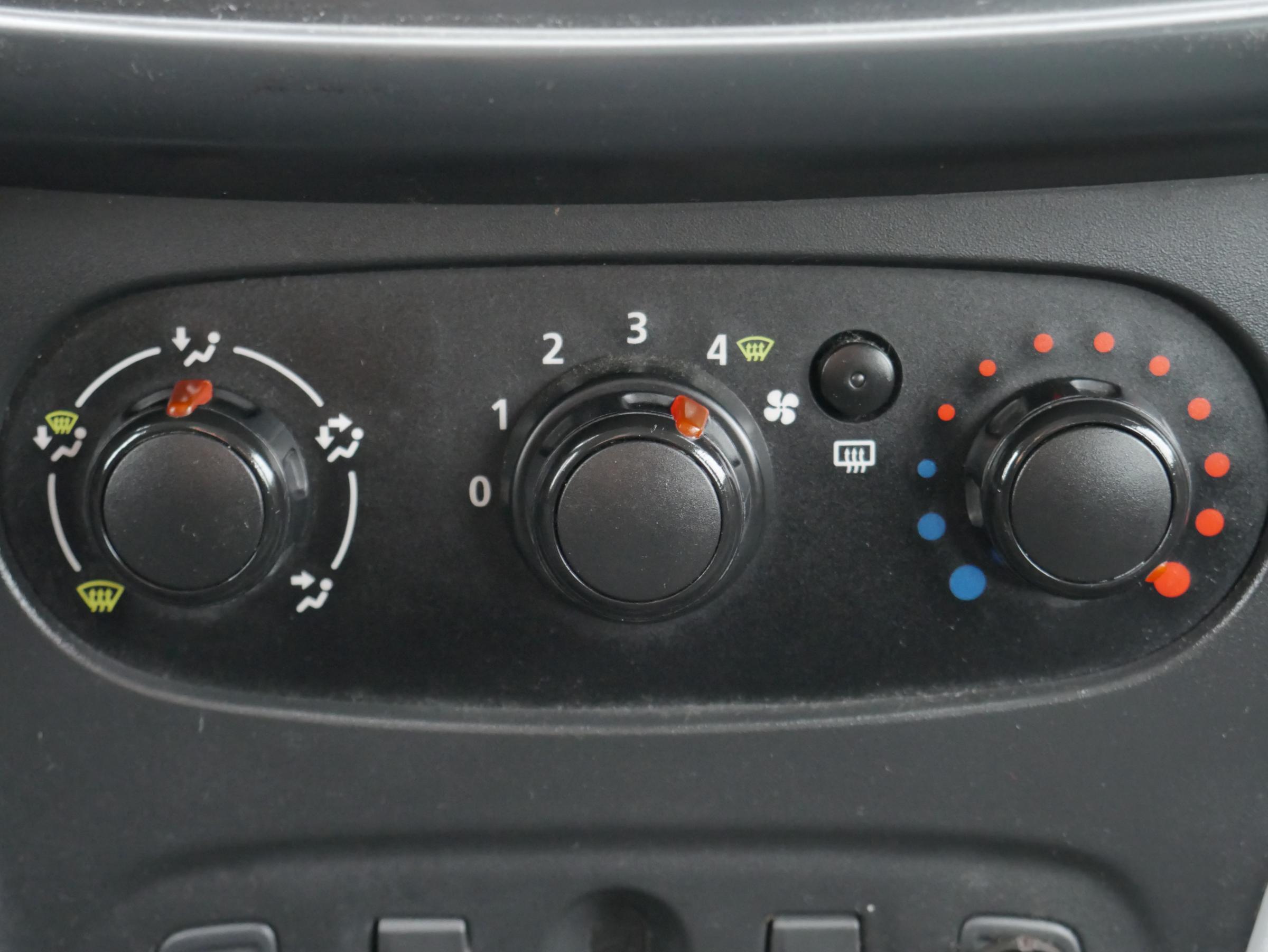 Dacia Logan, 2013 - pohled č. 12