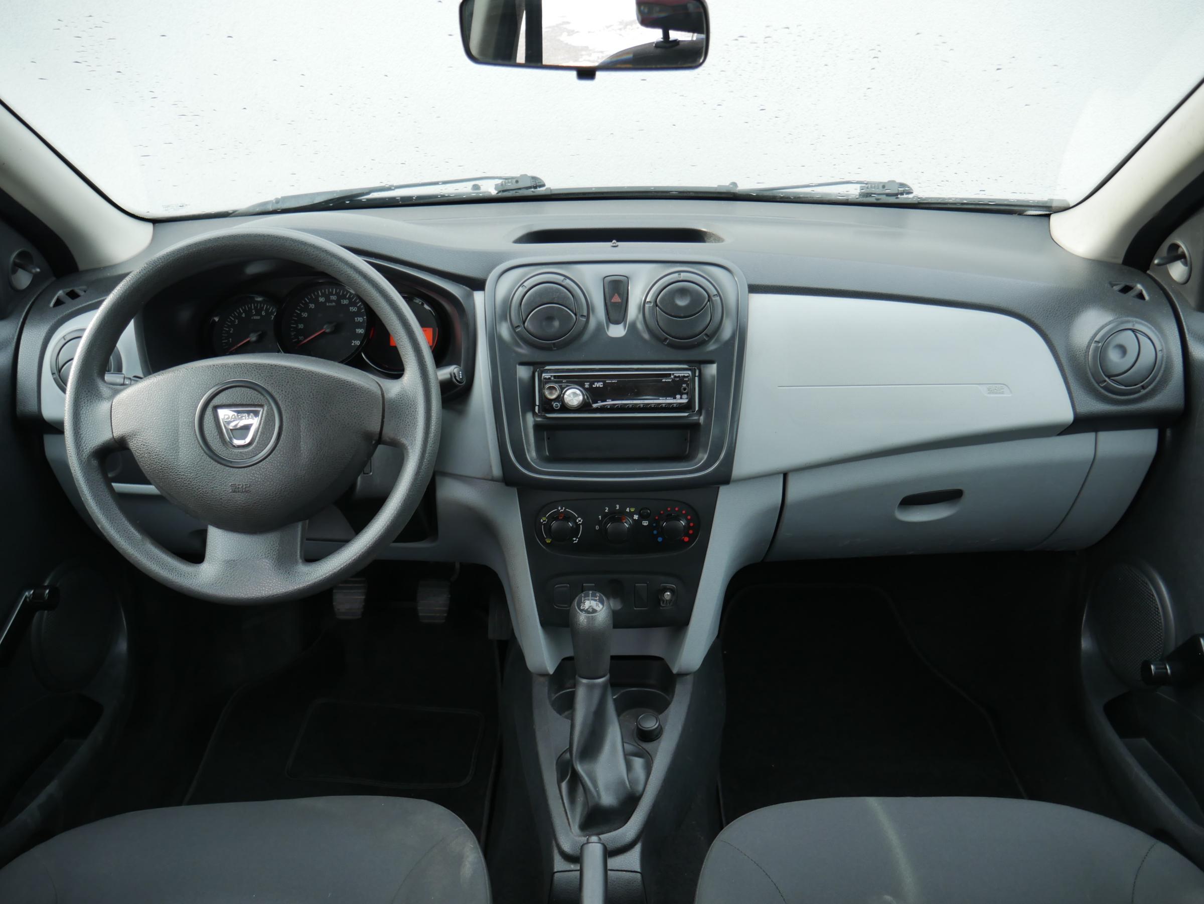 Dacia Logan, 2013 - pohled č. 8