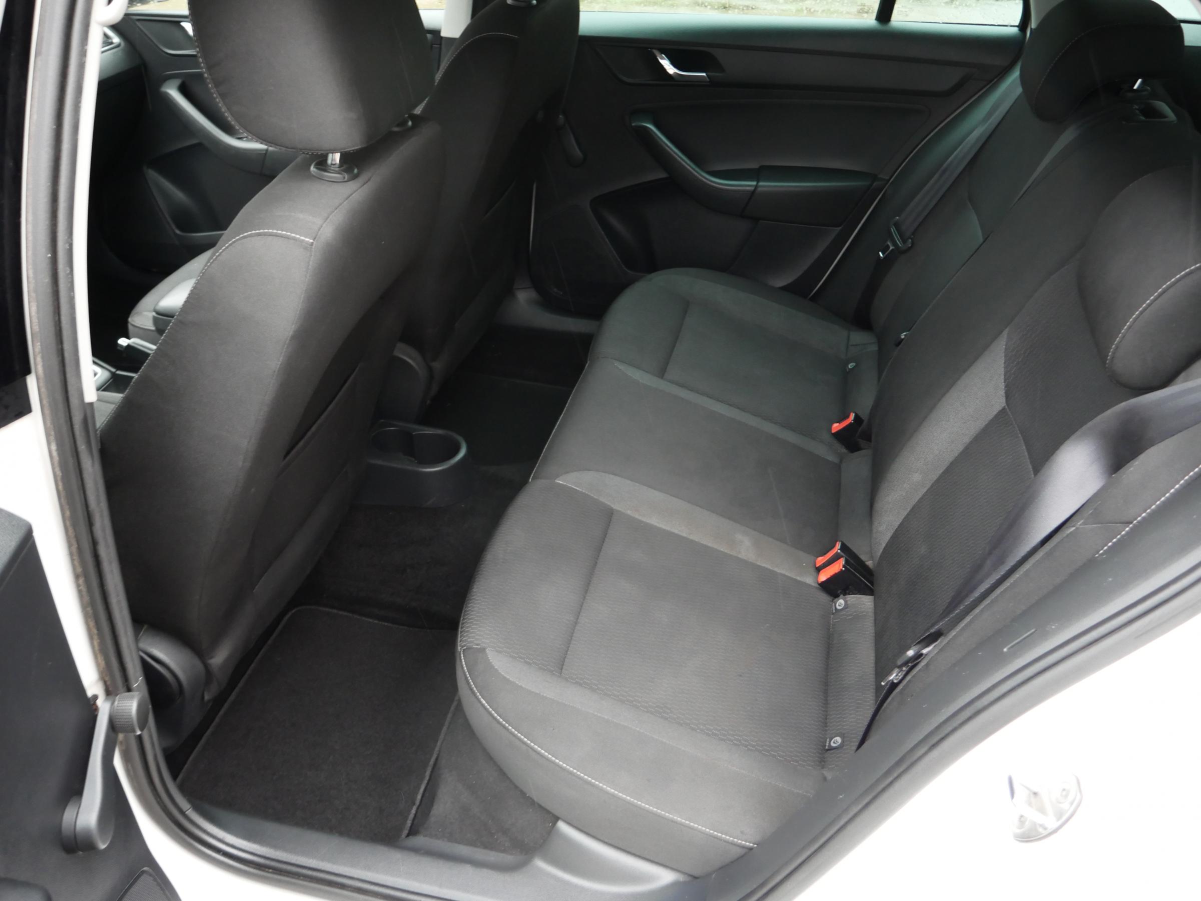 Škoda Rapid, 2015 - pohled č. 10