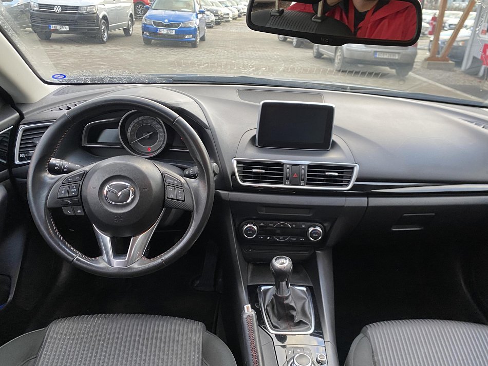 Mazda 3 1.5i 