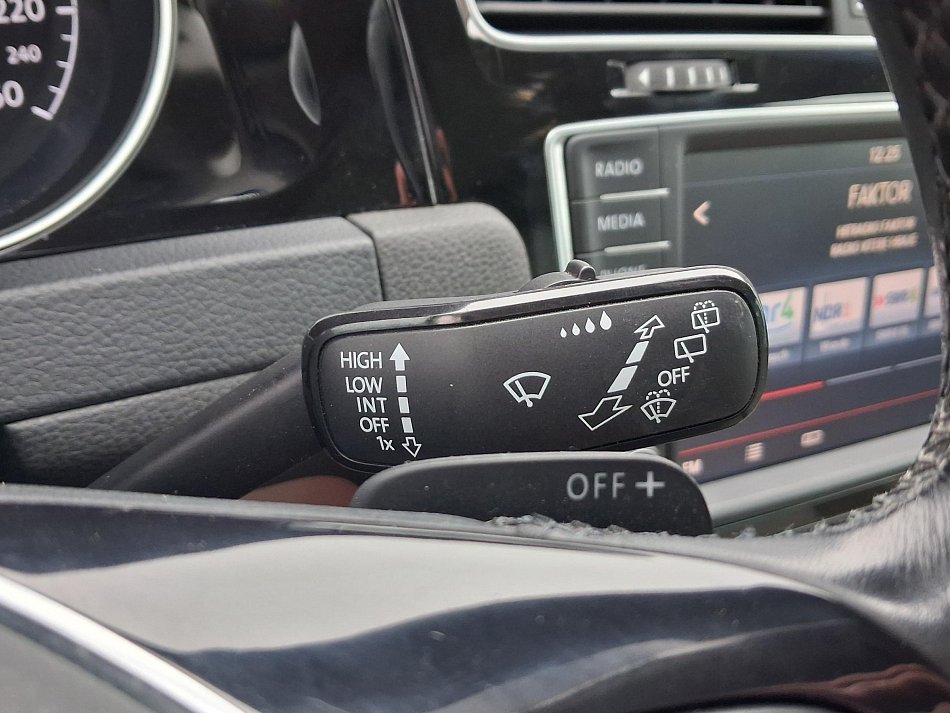 Volkswagen Golf 2.0 TDi Highline