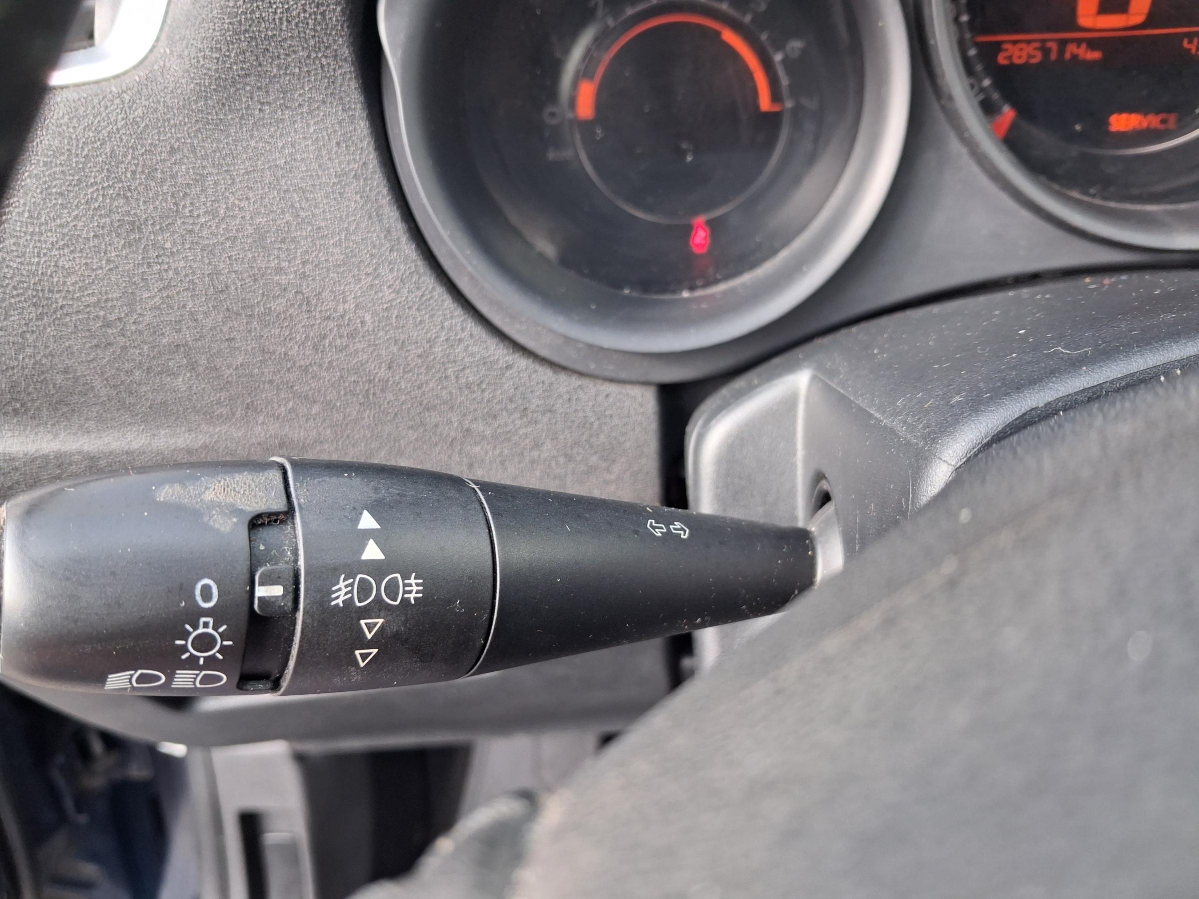 Citroën C4, 2011 - pohled č. 14