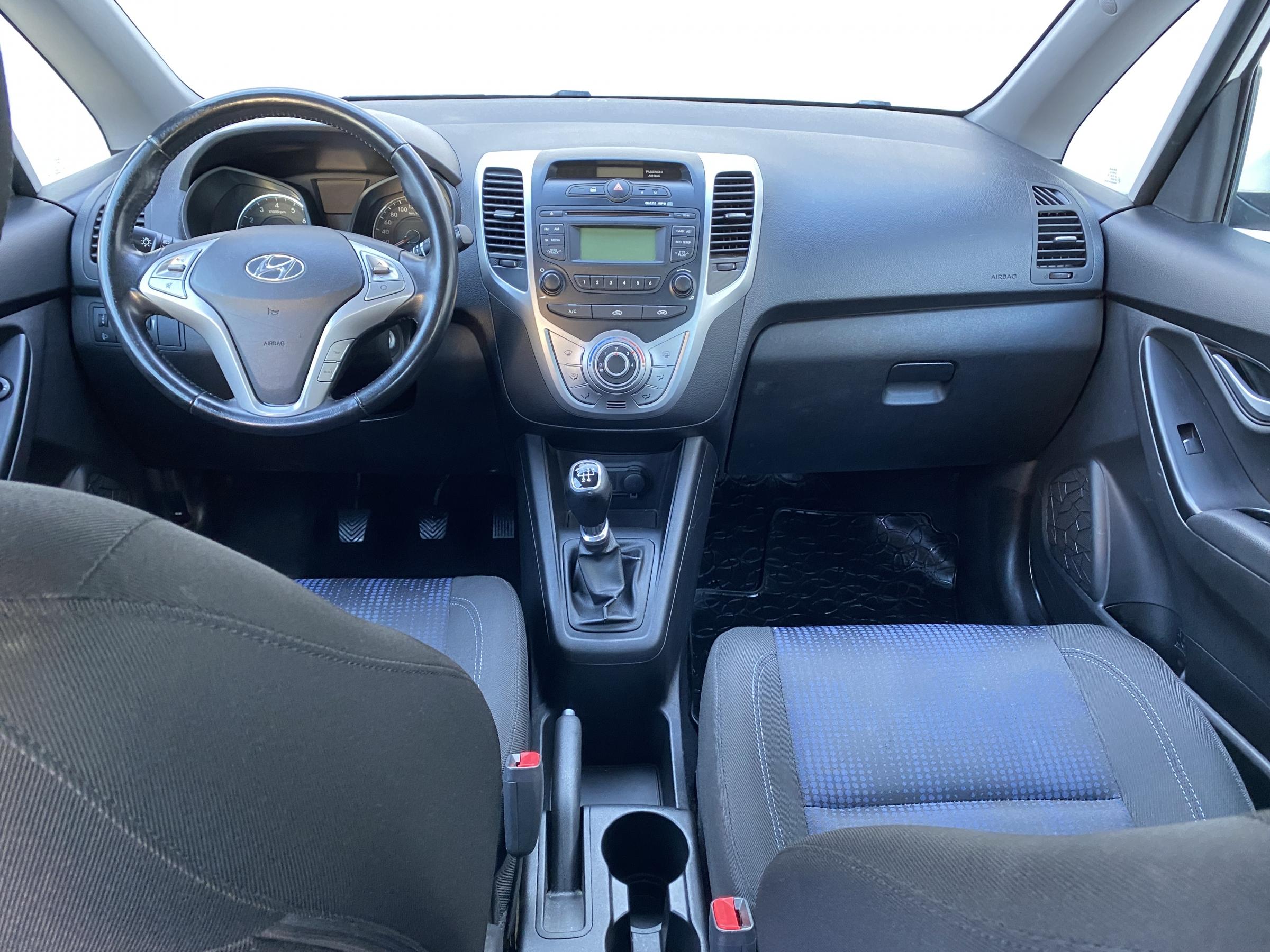 Hyundai ix20, 2013 - pohled č. 8