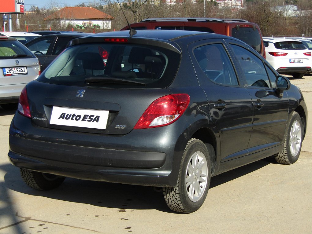 Peugeot 207 1.4 i 