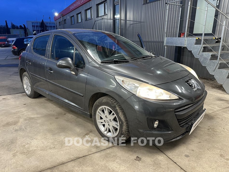 Peugeot 207 1.4 i 