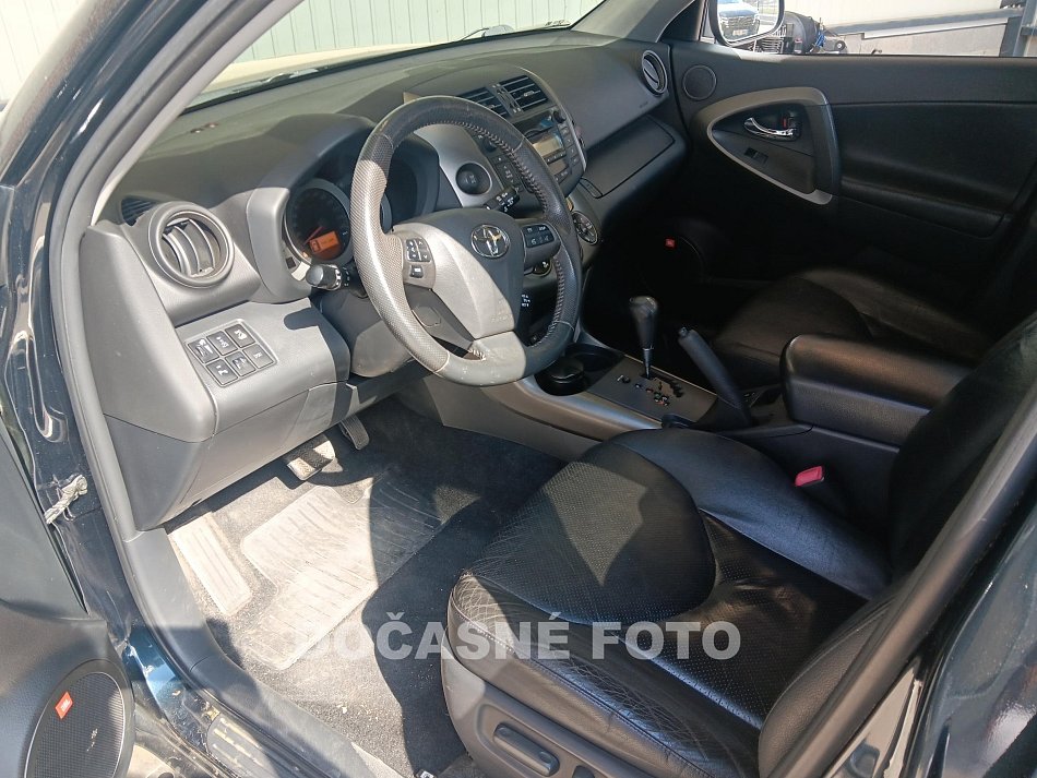 Toyota RAV4 2.2 D 