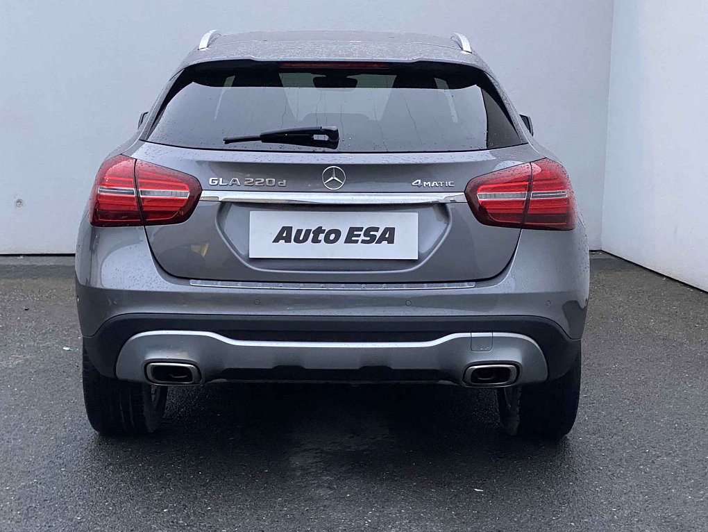 Mercedes-Benz CLA 2.2 CDi  4Matic