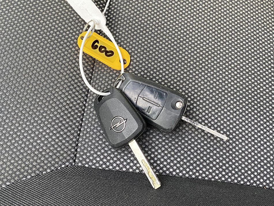 Opel Zafira 1.6i  7míst