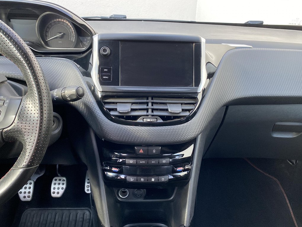 Peugeot 2008 1.2 PT GT Line