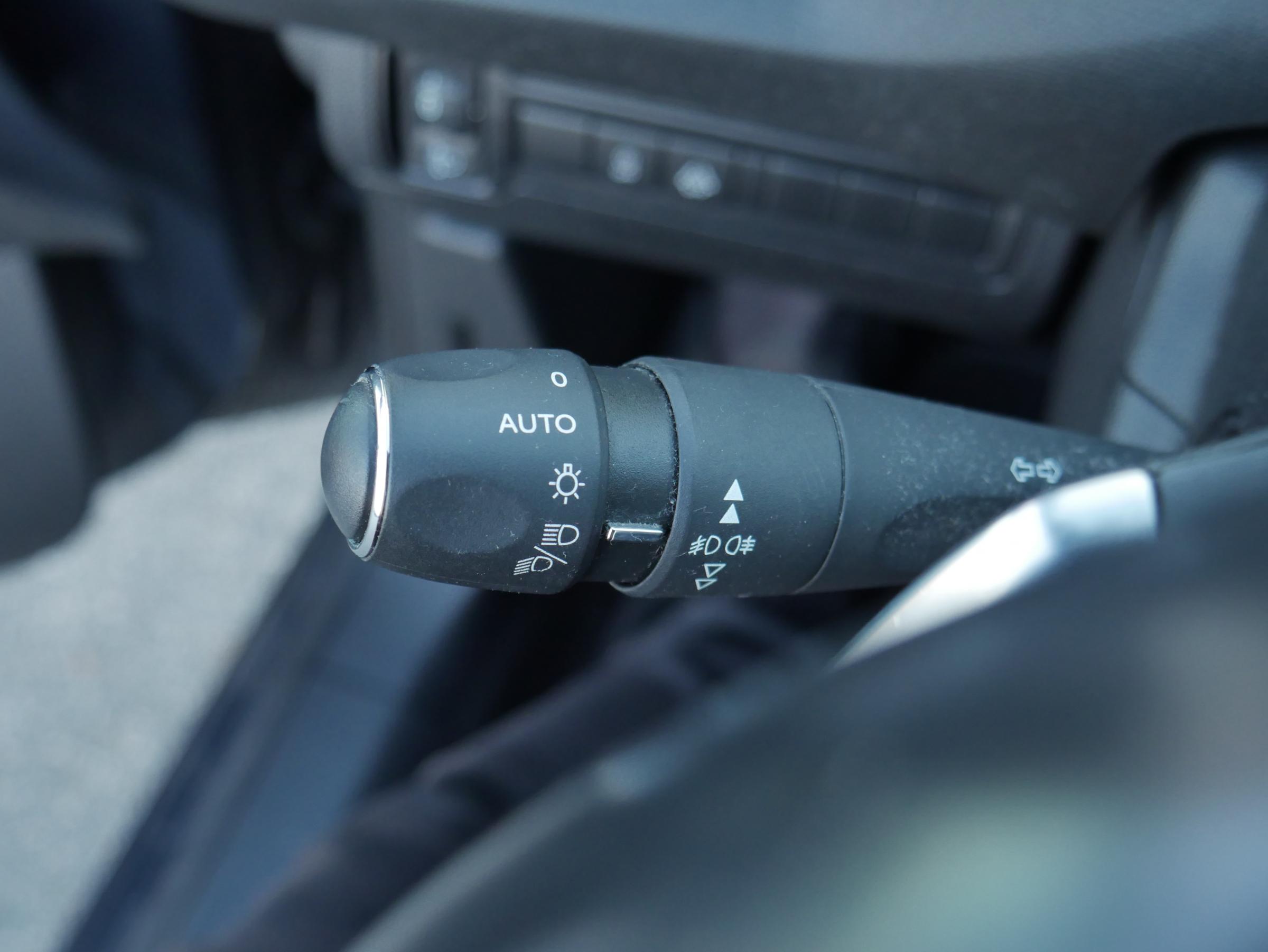 Peugeot 308, 2018 - pohled č. 12