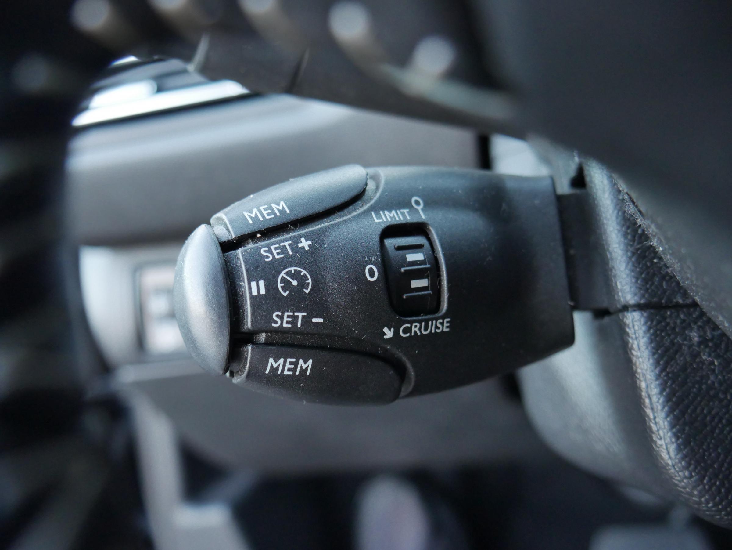 Peugeot 308, 2018 - pohled č. 13