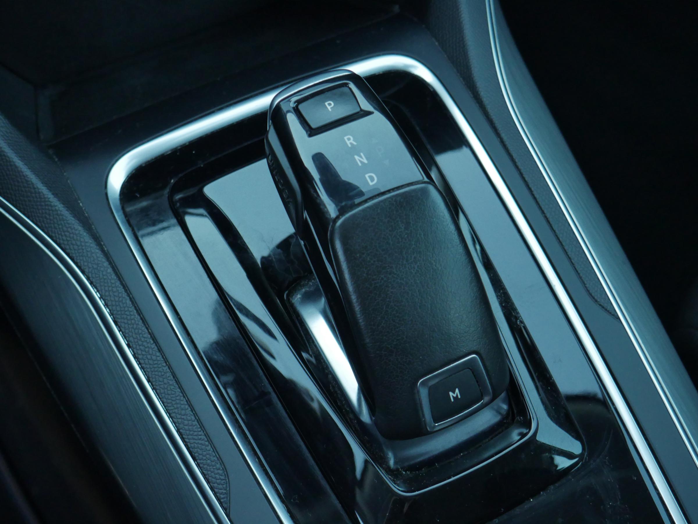 Peugeot 308, 2018 - pohled č. 15