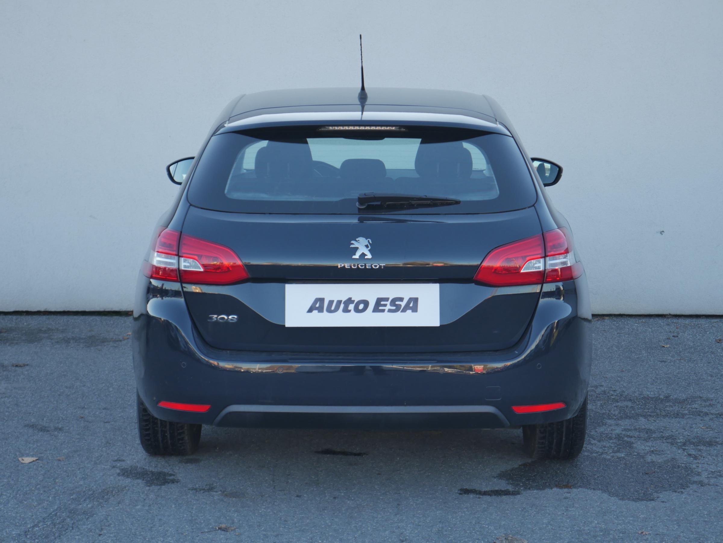 Peugeot 308, 2018 - pohled č. 5