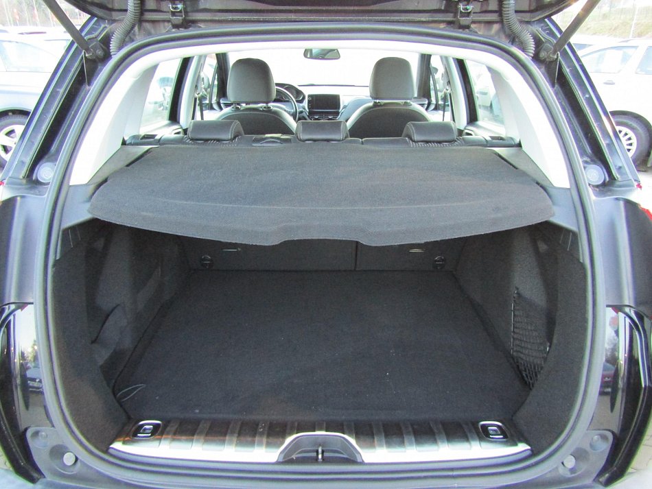 Peugeot 2008 1.2PT Allure