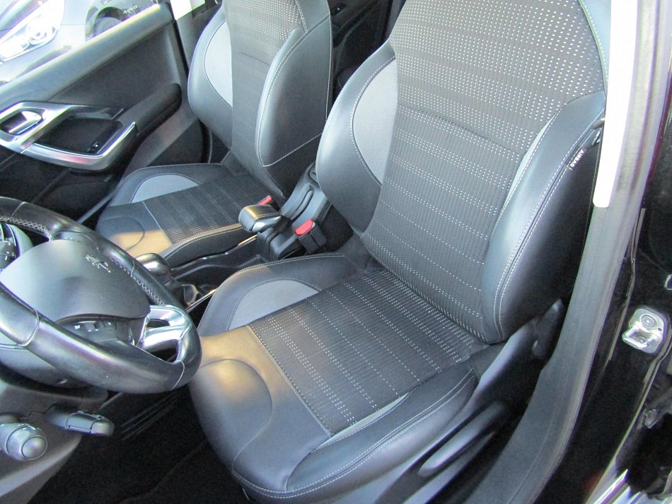 Peugeot 2008 1.2PT Allure