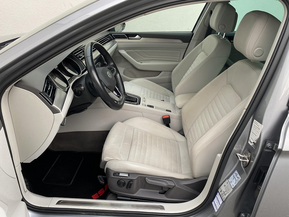 Volkswagen Passat 2.0 TDI Elegance