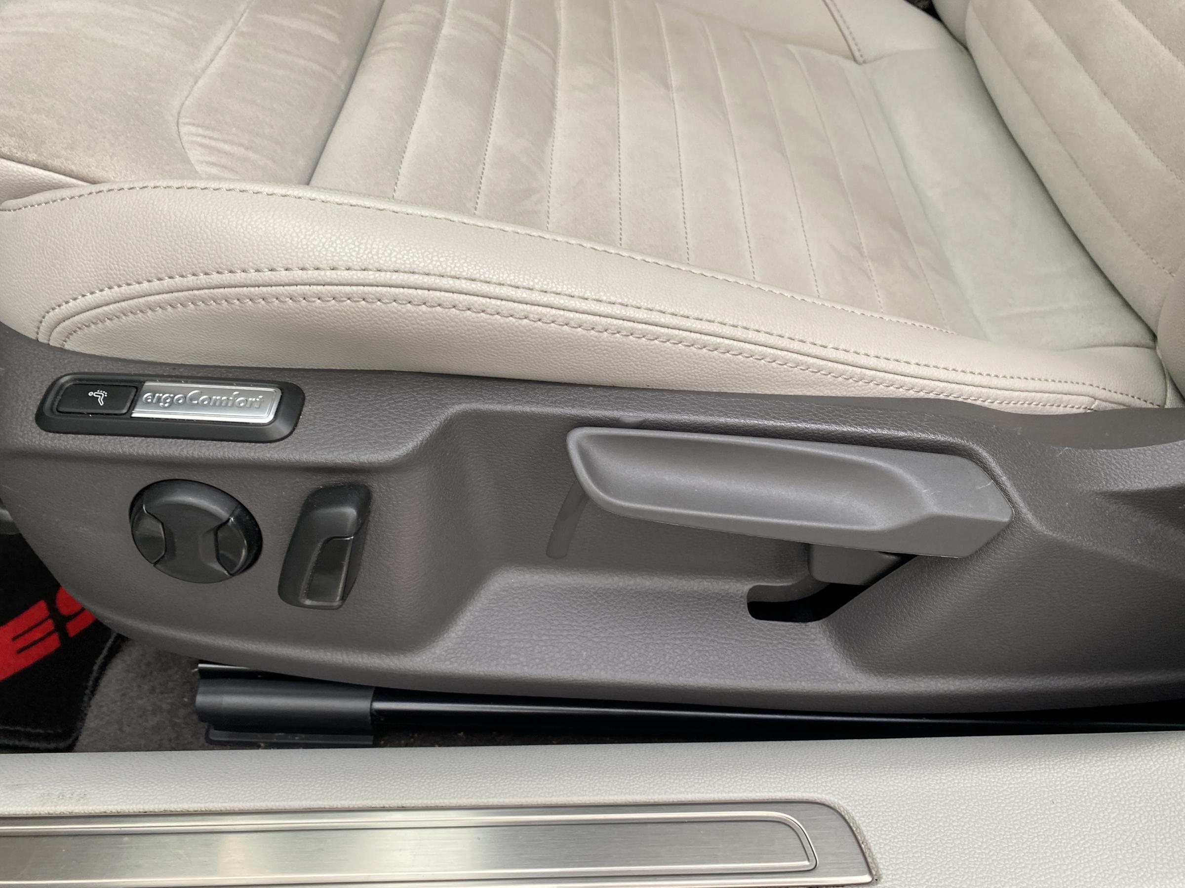 Volkswagen Passat, 2022 - pohled č. 15