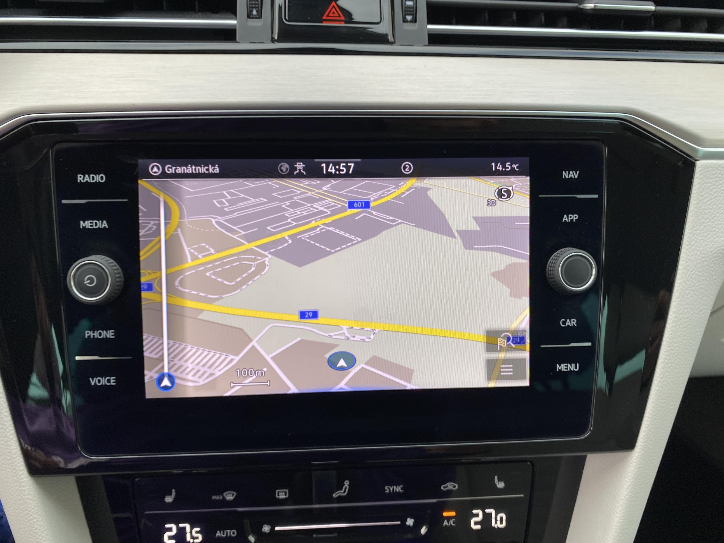 Volkswagen Passat, 2022 - pohled č. 18