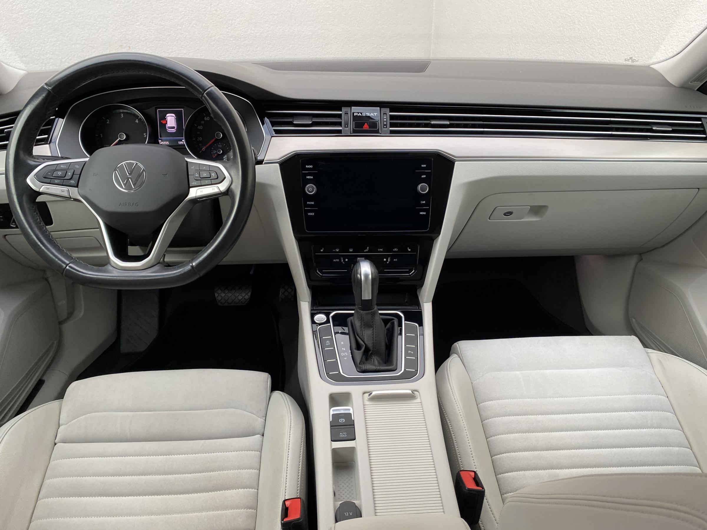 Volkswagen Passat, 2022 - pohled č. 8