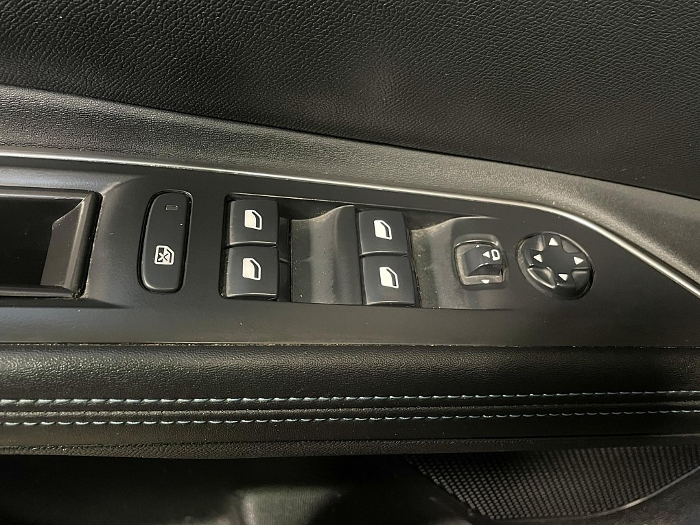 Peugeot 5008 1.5 HDi Crossway