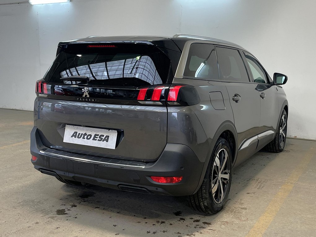 Peugeot 5008 1.5 HDi Crossway
