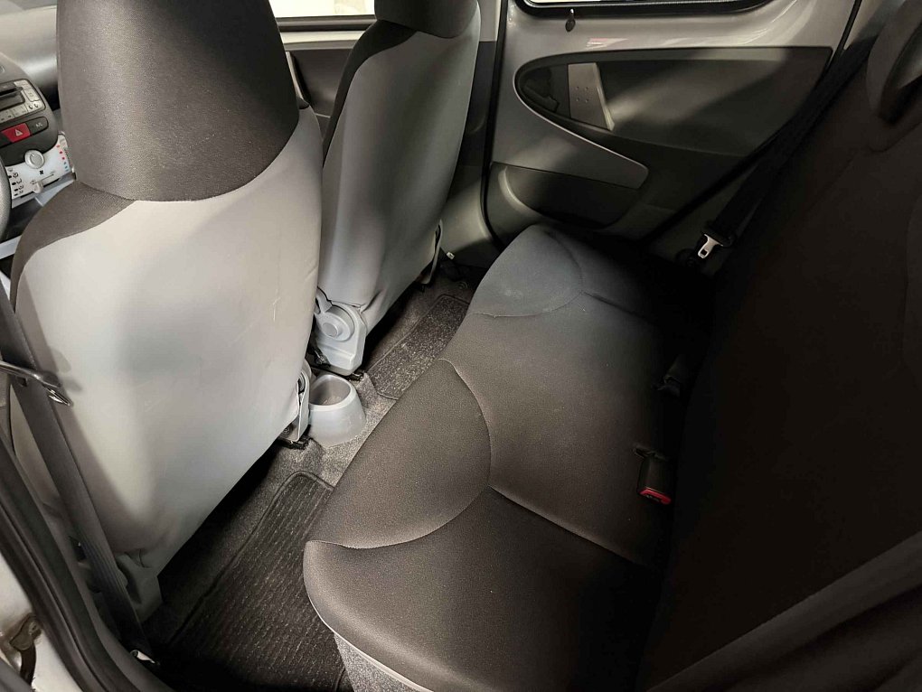 Toyota Aygo 1.0i 
