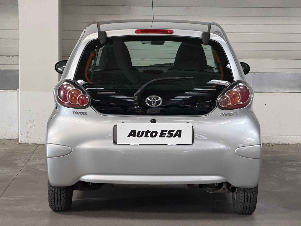 Toyota Aygo 1.0i 