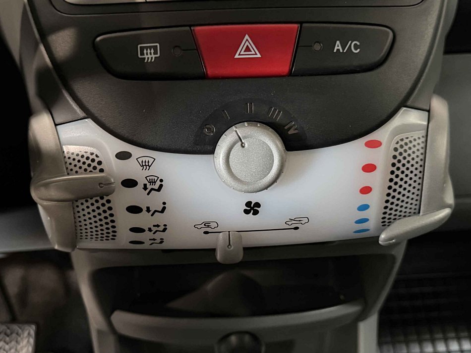 Toyota Aygo 1.0i 