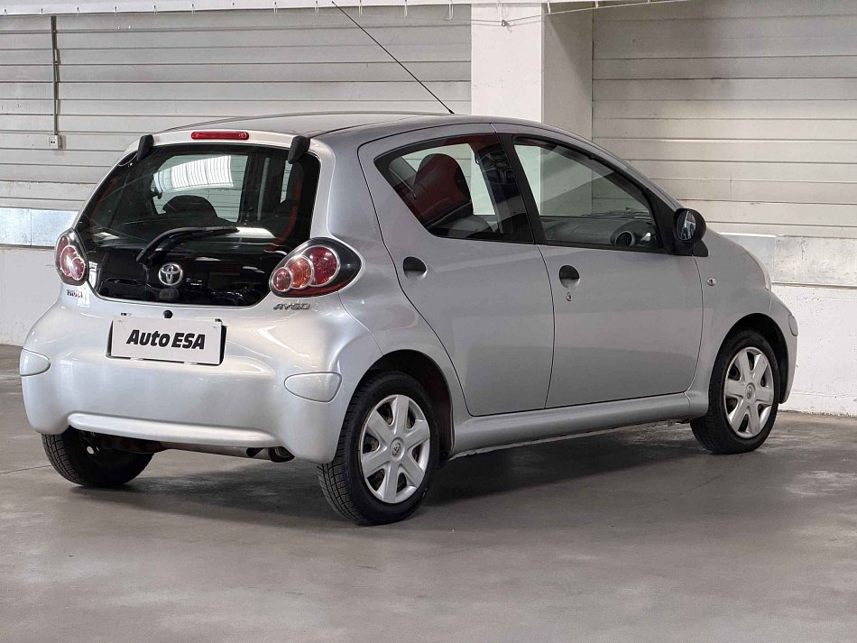 Toyota Aygo 1.0i 