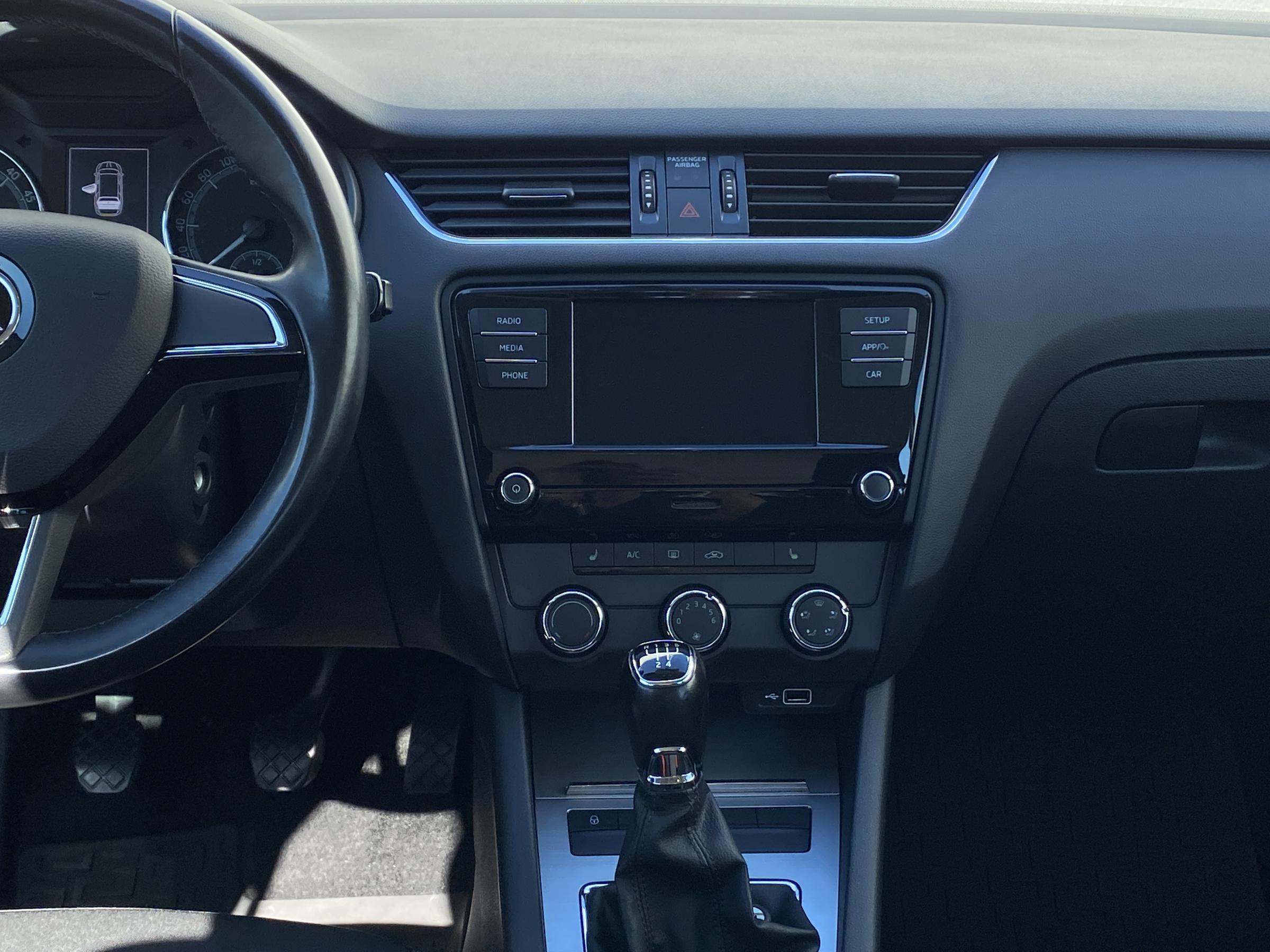 Škoda Octavia III, 2018 - pohled č. 10