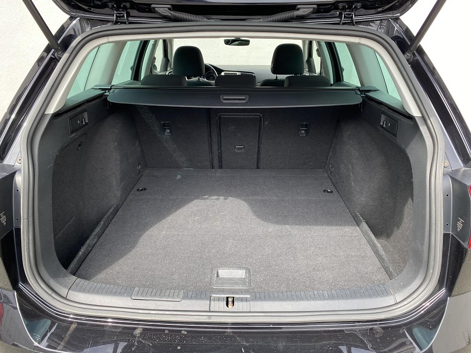 Volkswagen Golf 2.0 TDi 