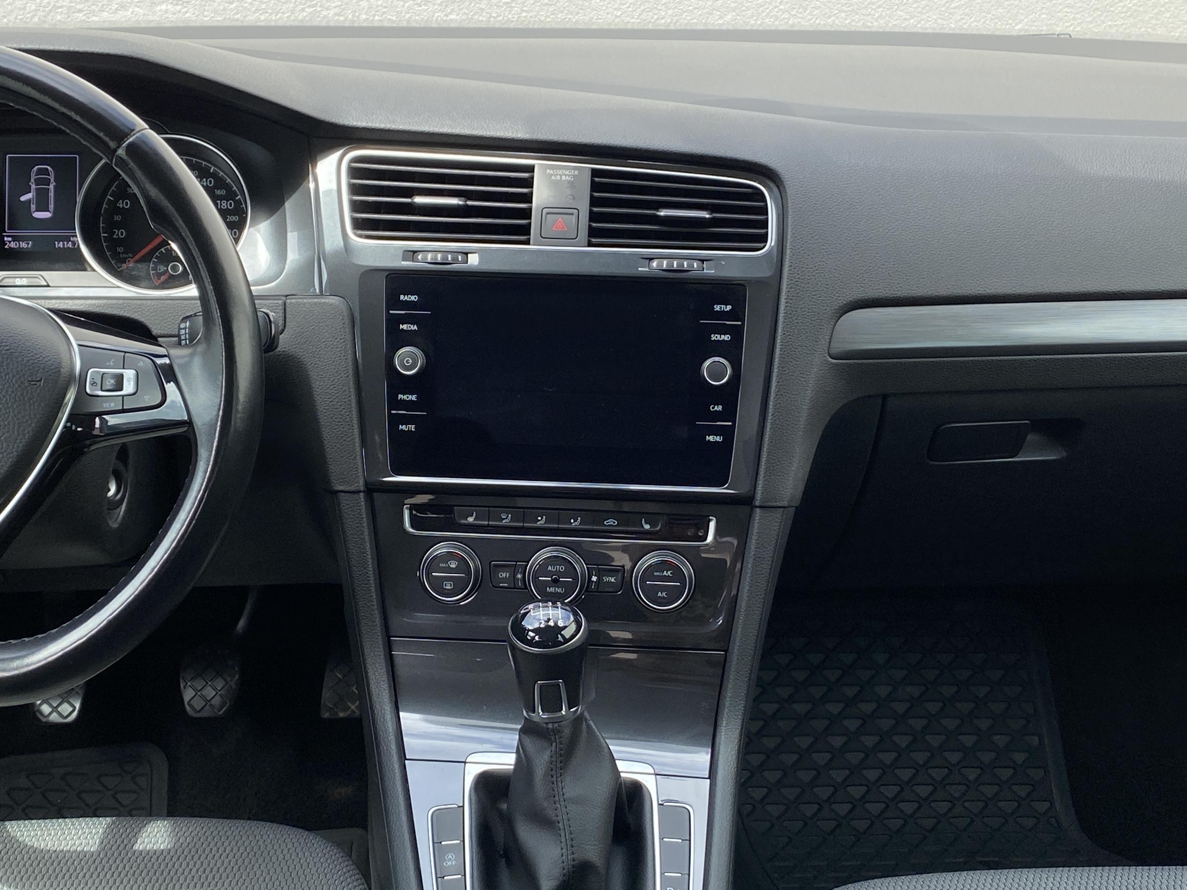 Volkswagen Golf, 2019 - pohled č. 10